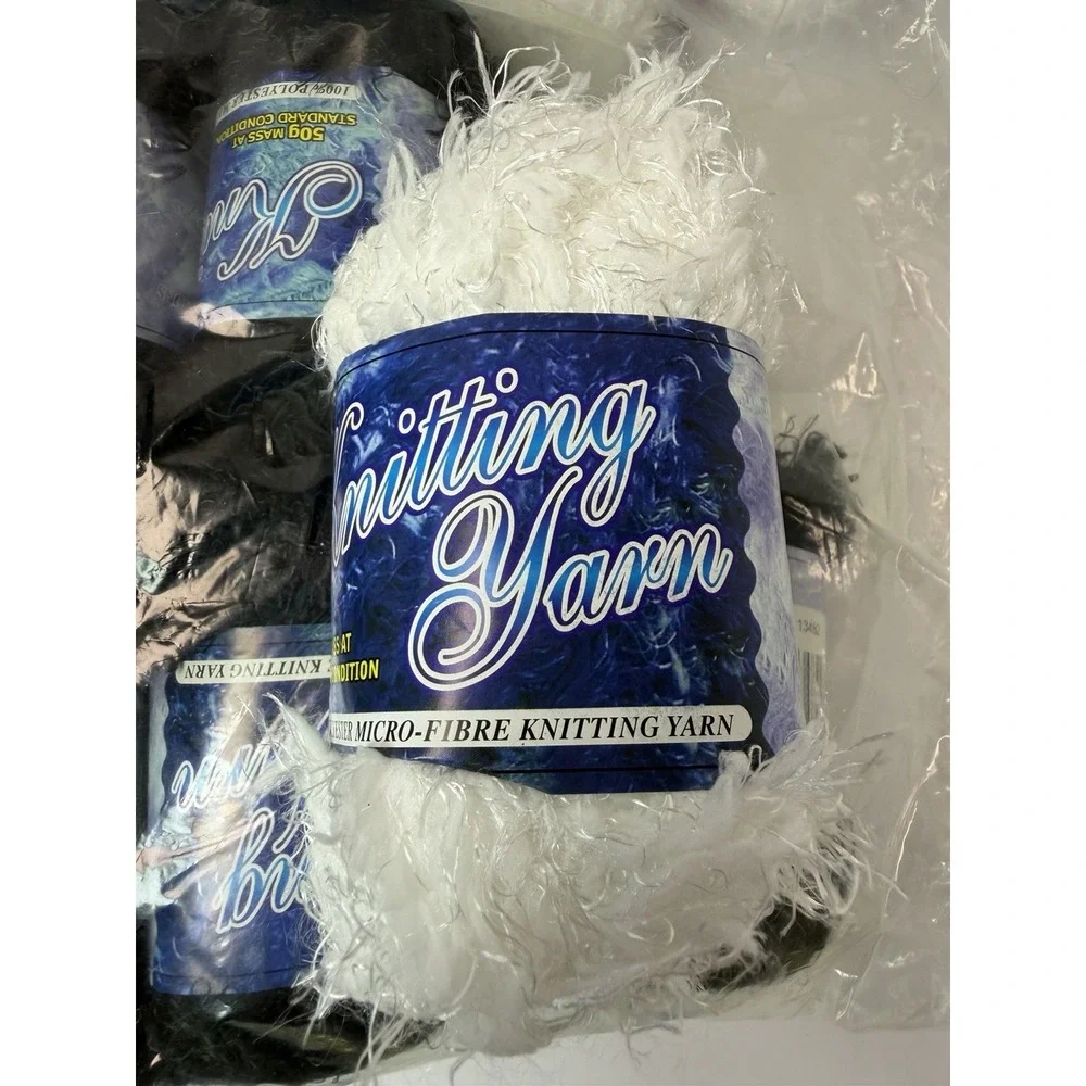 Knitting Yarn 100% Polyester Micro-fiber Black & White Eyelash Fuzzy Yarn Lot 16